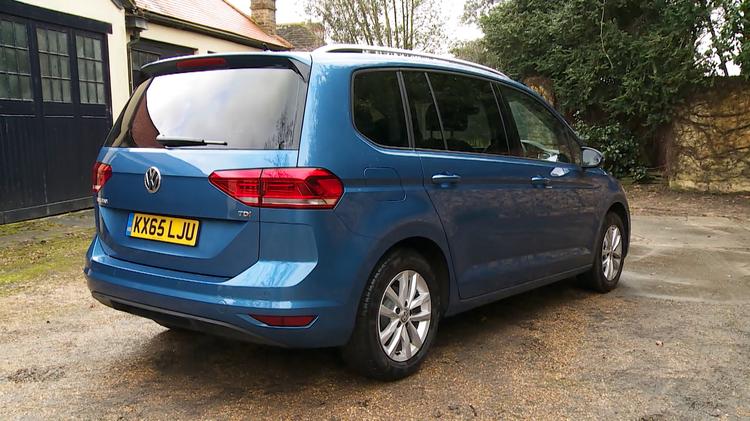 VOLKSWAGEN TOURAN ESTATE SE Family